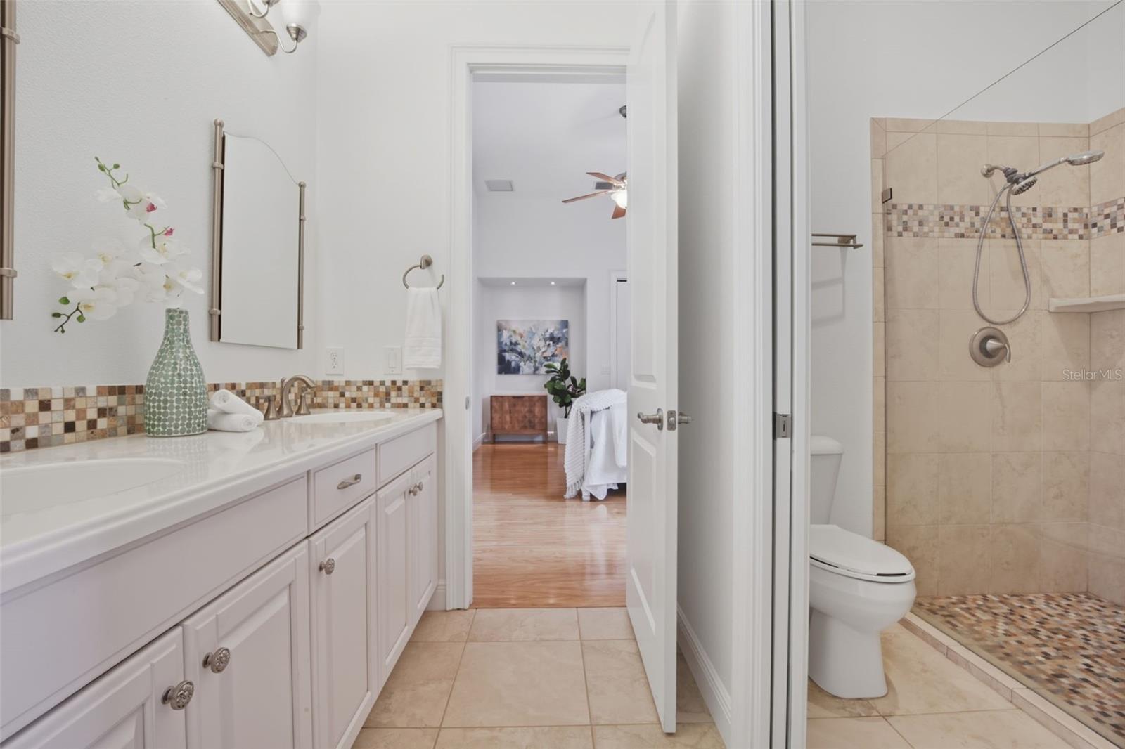 North Wing - Guest Suite Bathroom