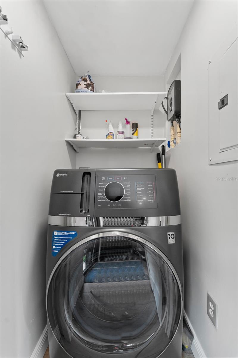 Two-in-one washer and dryer