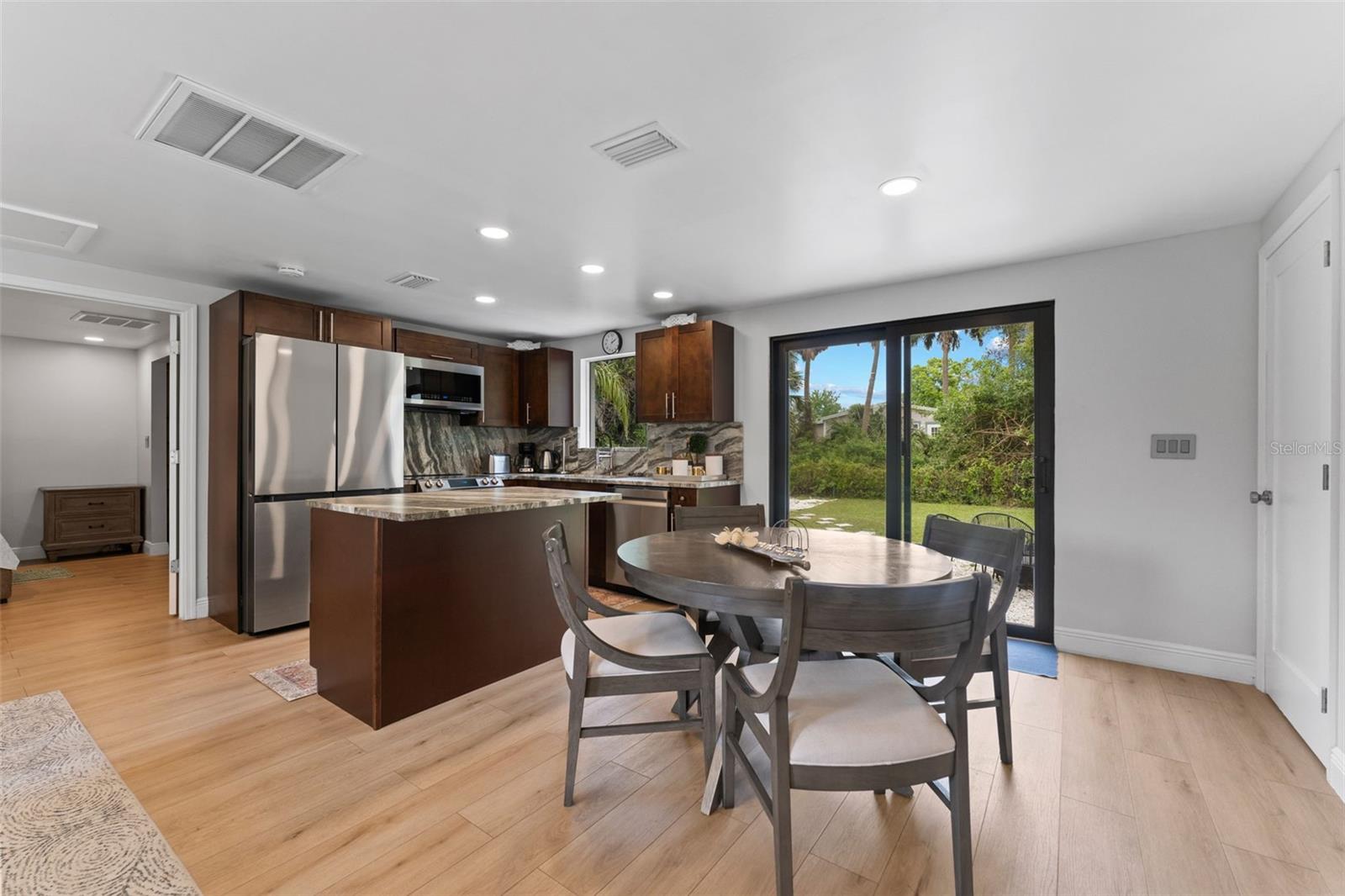 Dining room / kitchen