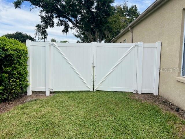 Double Gate for Outdoor toys.