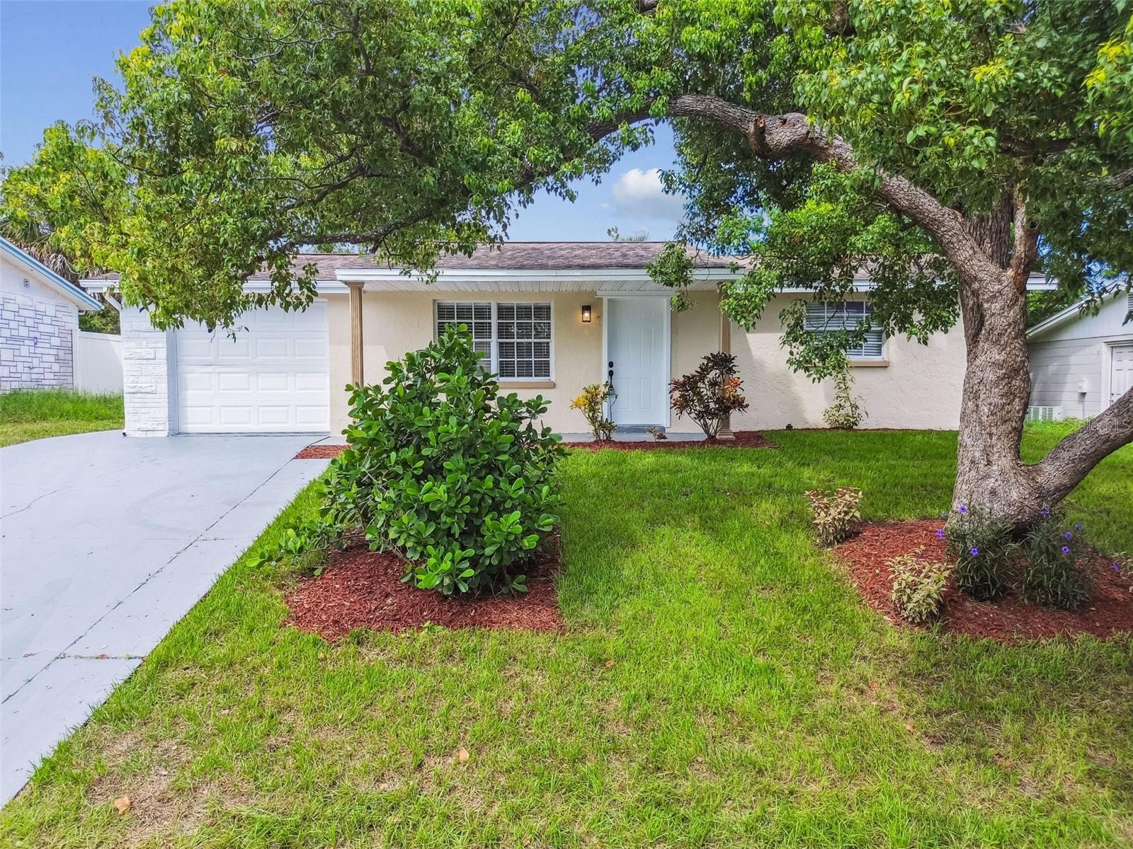 9411 Rainbow Ln