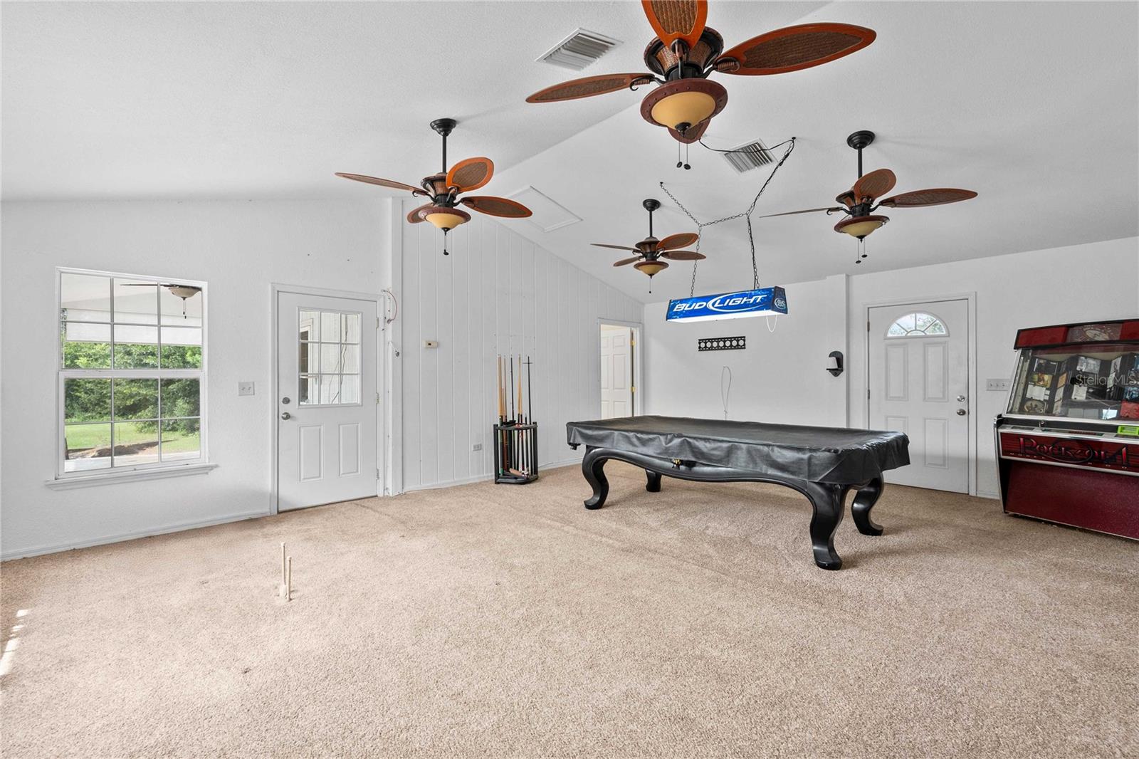 Detached in law great room