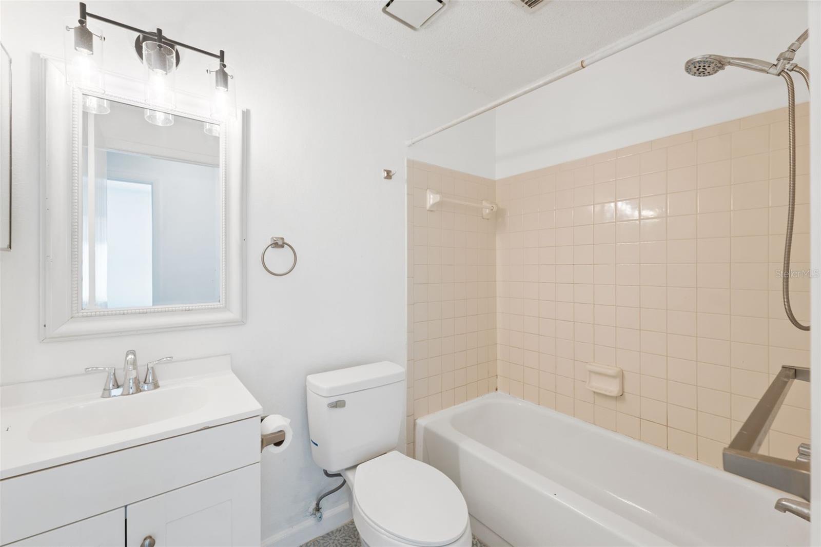Bathroom2
