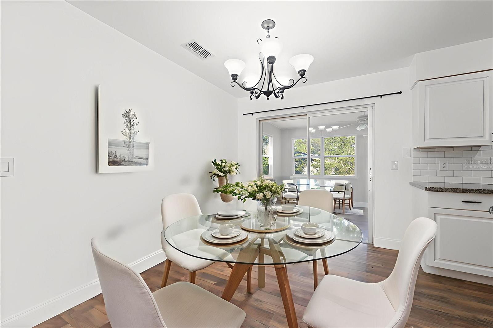 Dining Area (Virtually Staged)