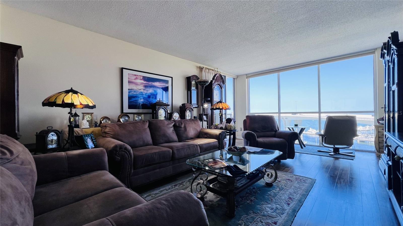 LIVING ROOM 2