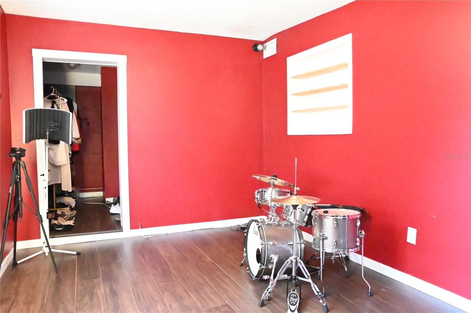Bedroom / Music Studio