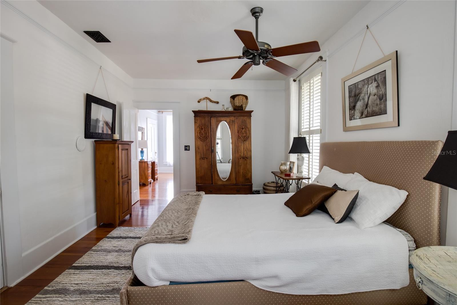 Spacious bedroom