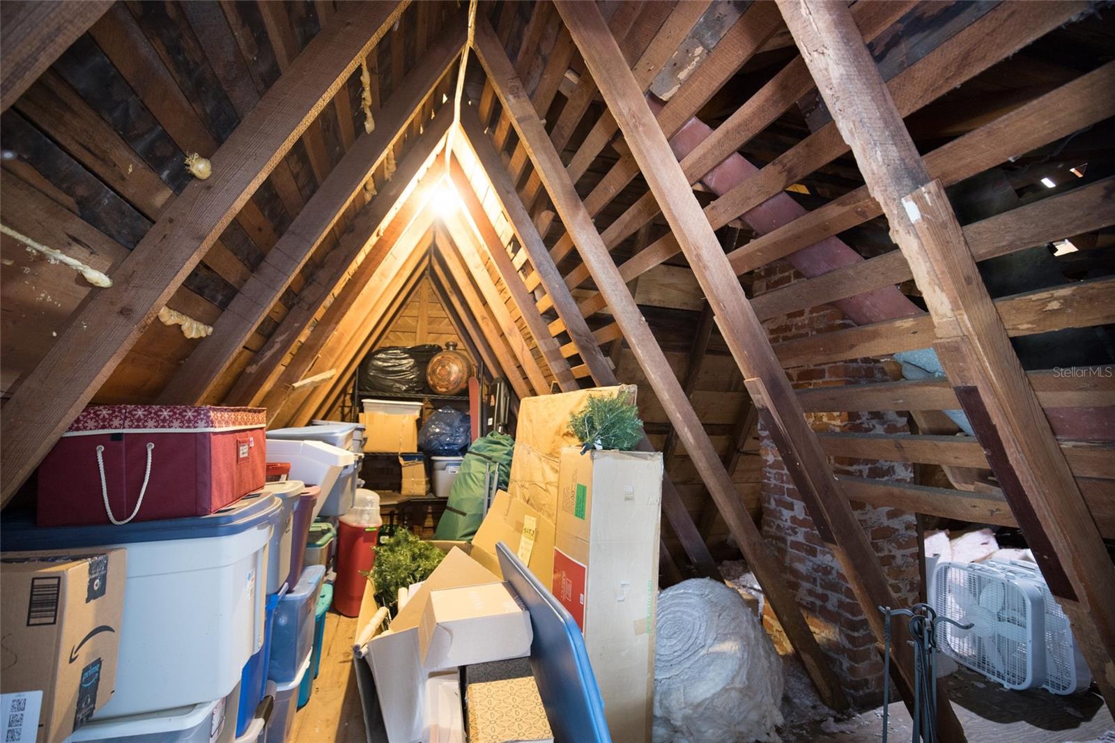 Full walkable attic