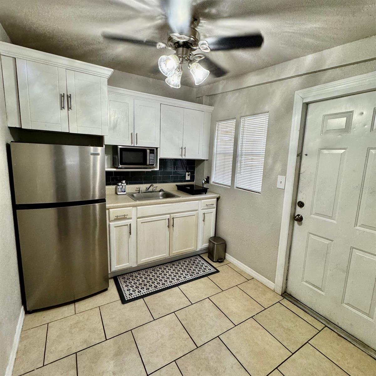 Efficiency Kitchenette #1