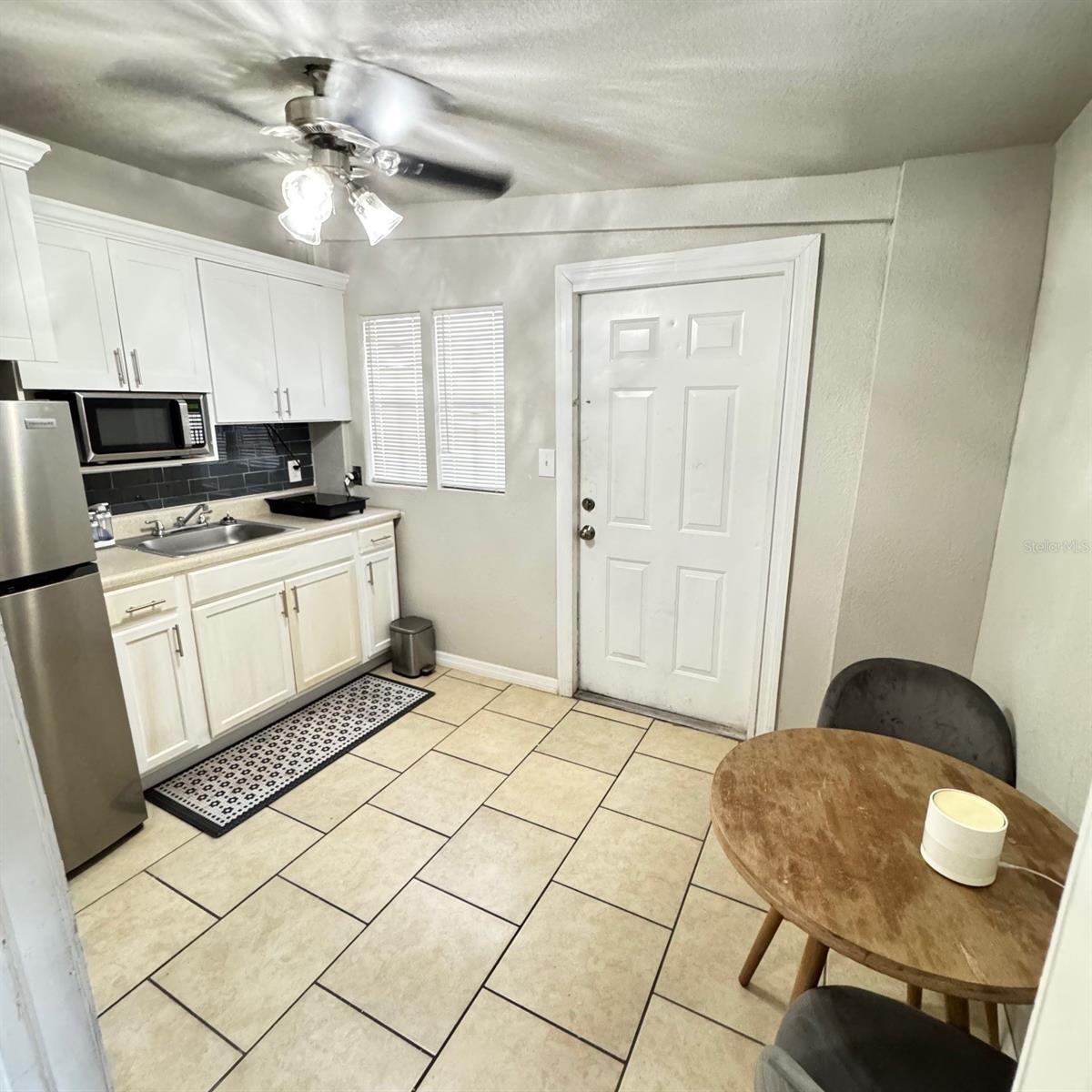 Efficiency #1 Kitchenette