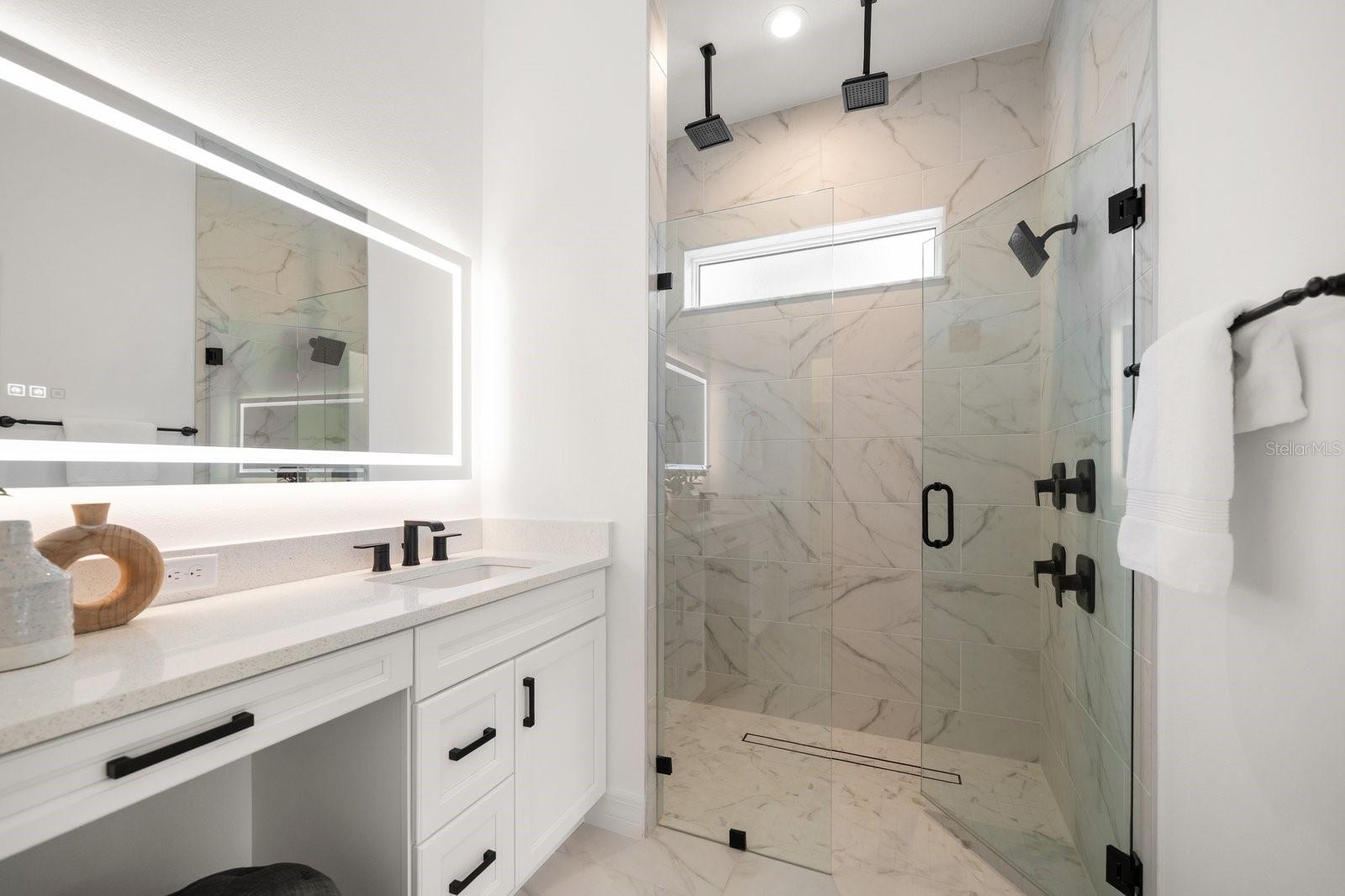 Primary En Suite Bath