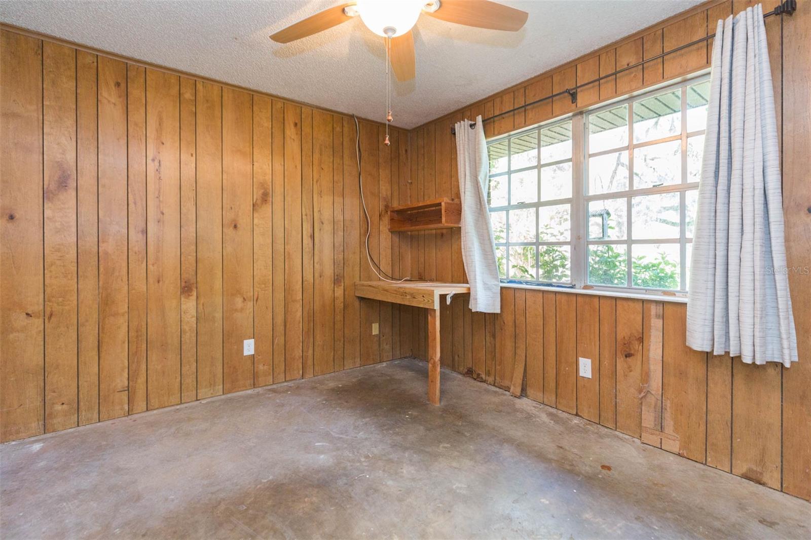 Guest bedroom