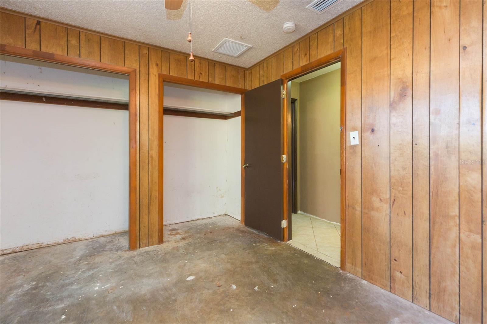 Guest bedroom