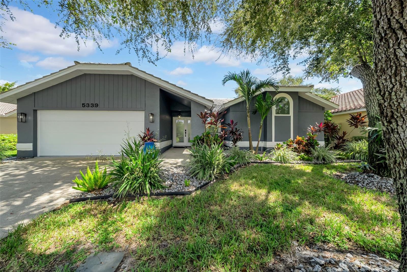 Welcome to your new POOL HOME in Placido Bayou