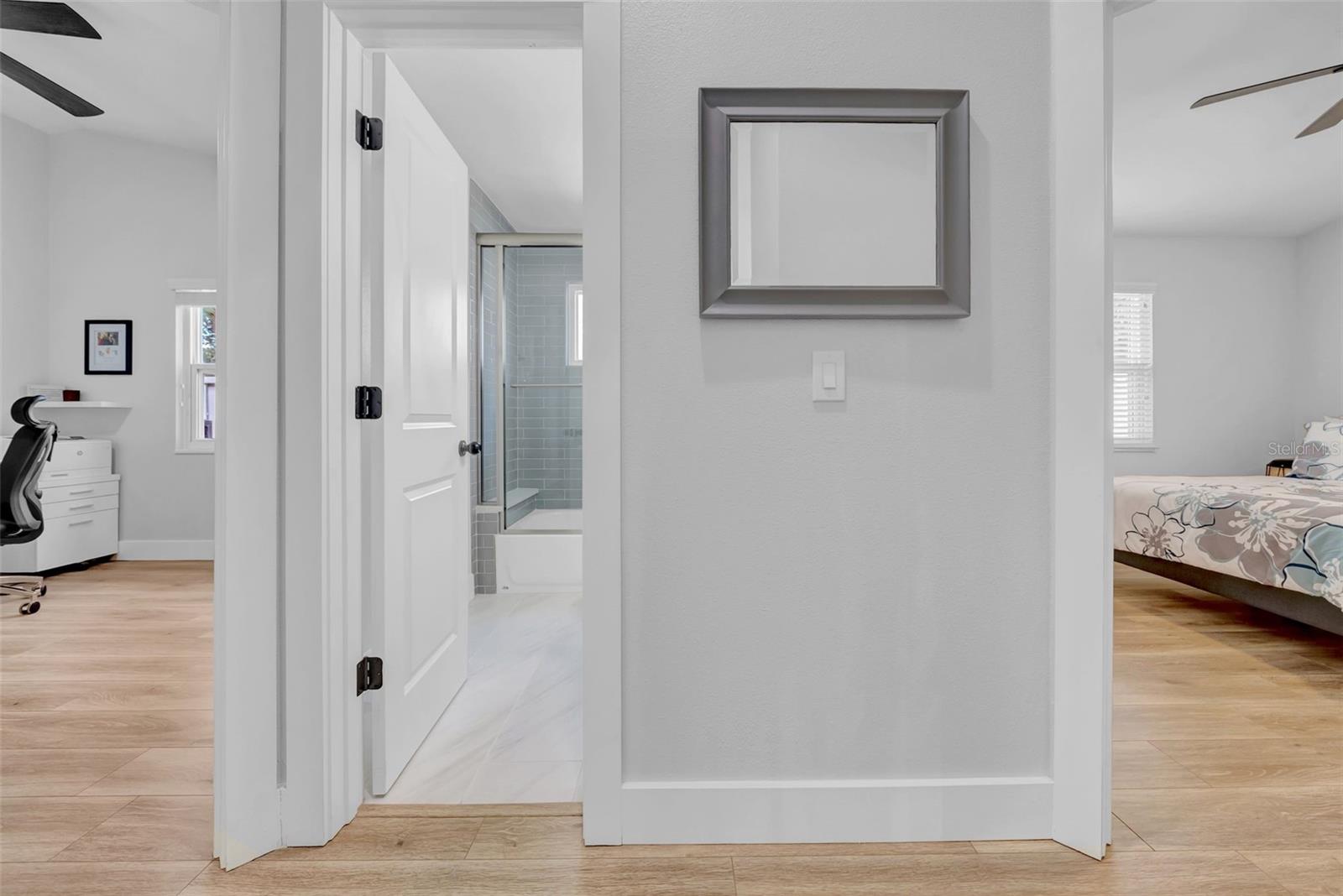 Hallway to the bedrooms