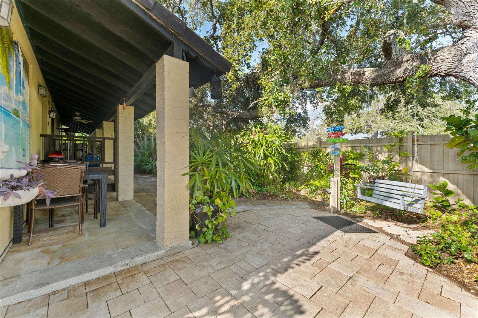 Private entrance to main house attached mother-in-law suite