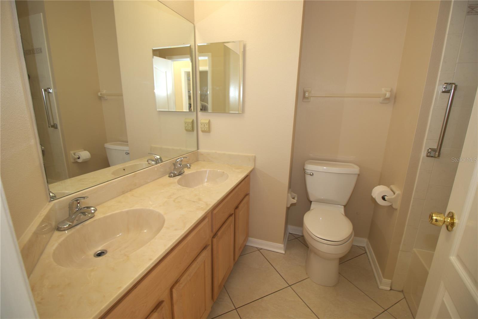 Guest Bath-double sinks
