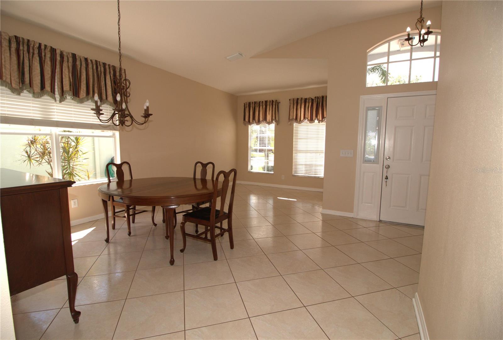 Living Room/Dining Room