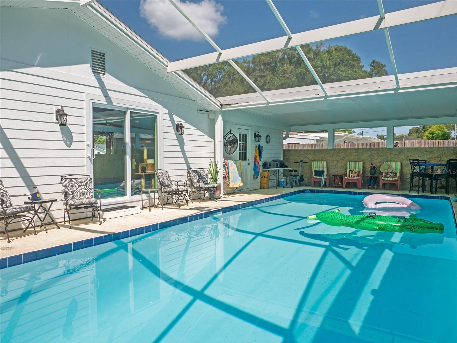Screened in Pool