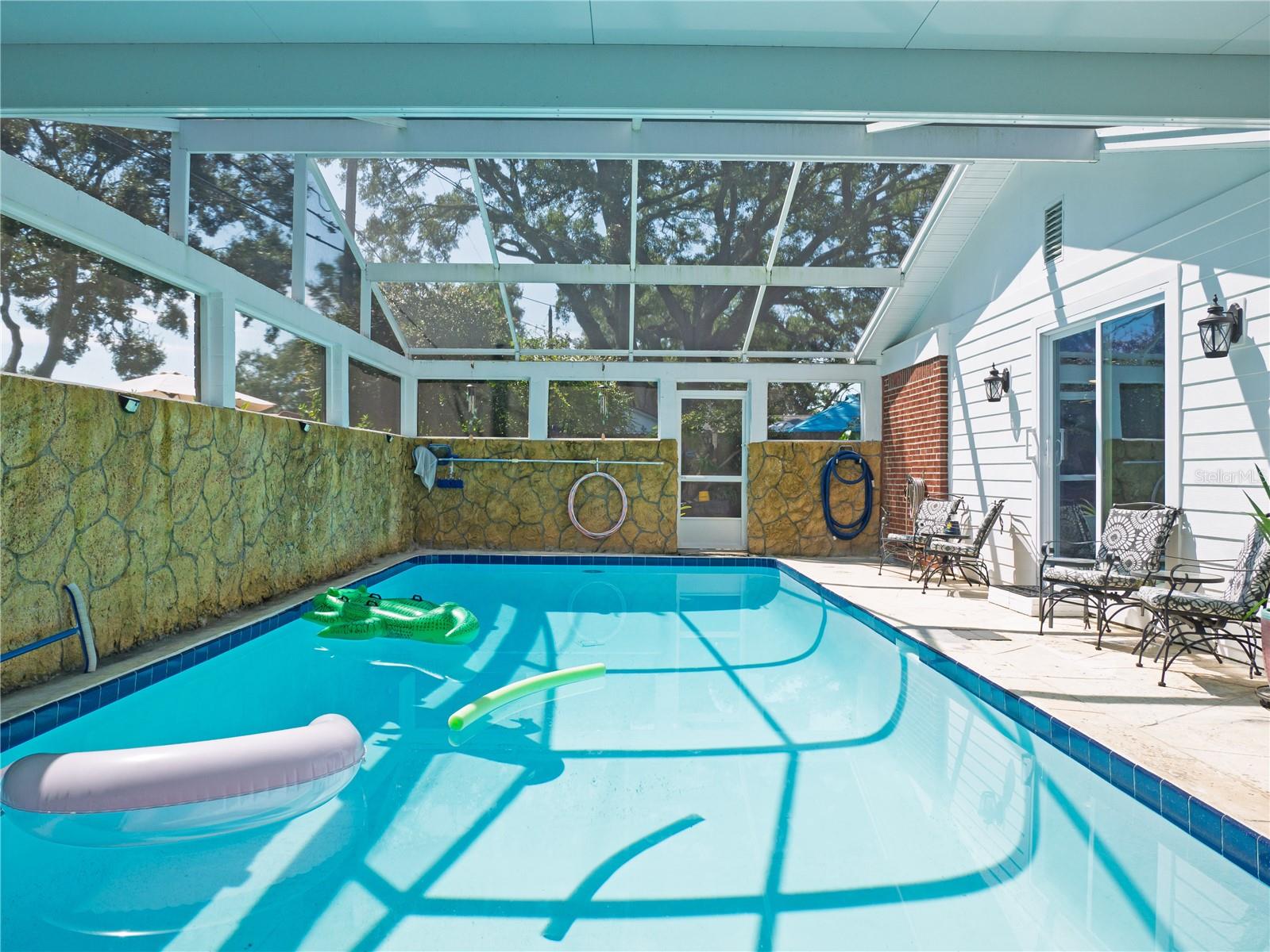 Screened in Pool