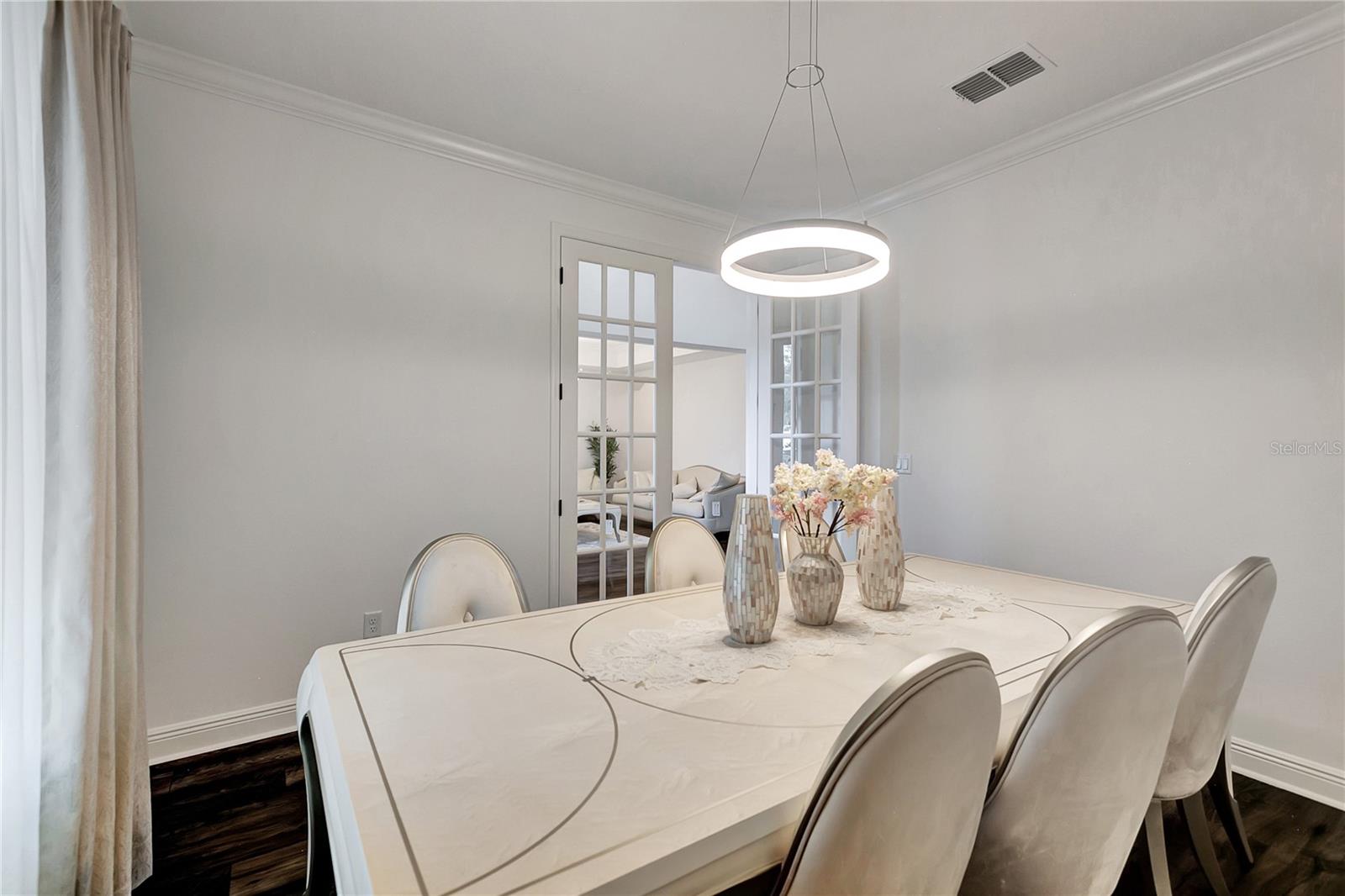 Dining 1