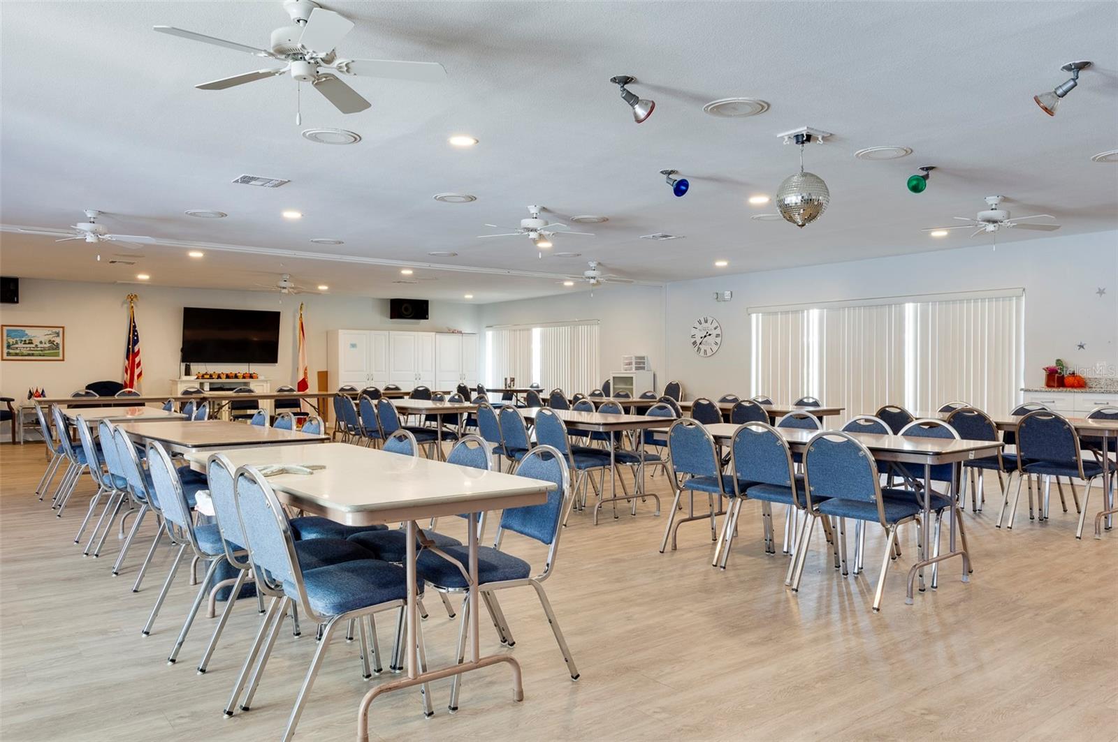 Clubhouse for meetups