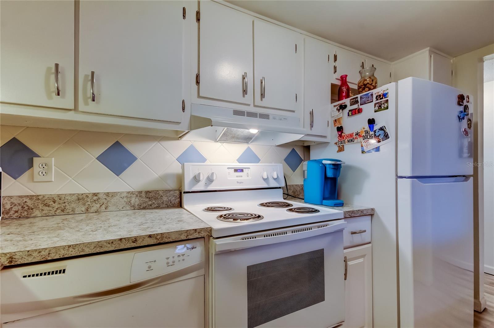 Light and Bright Kitchen