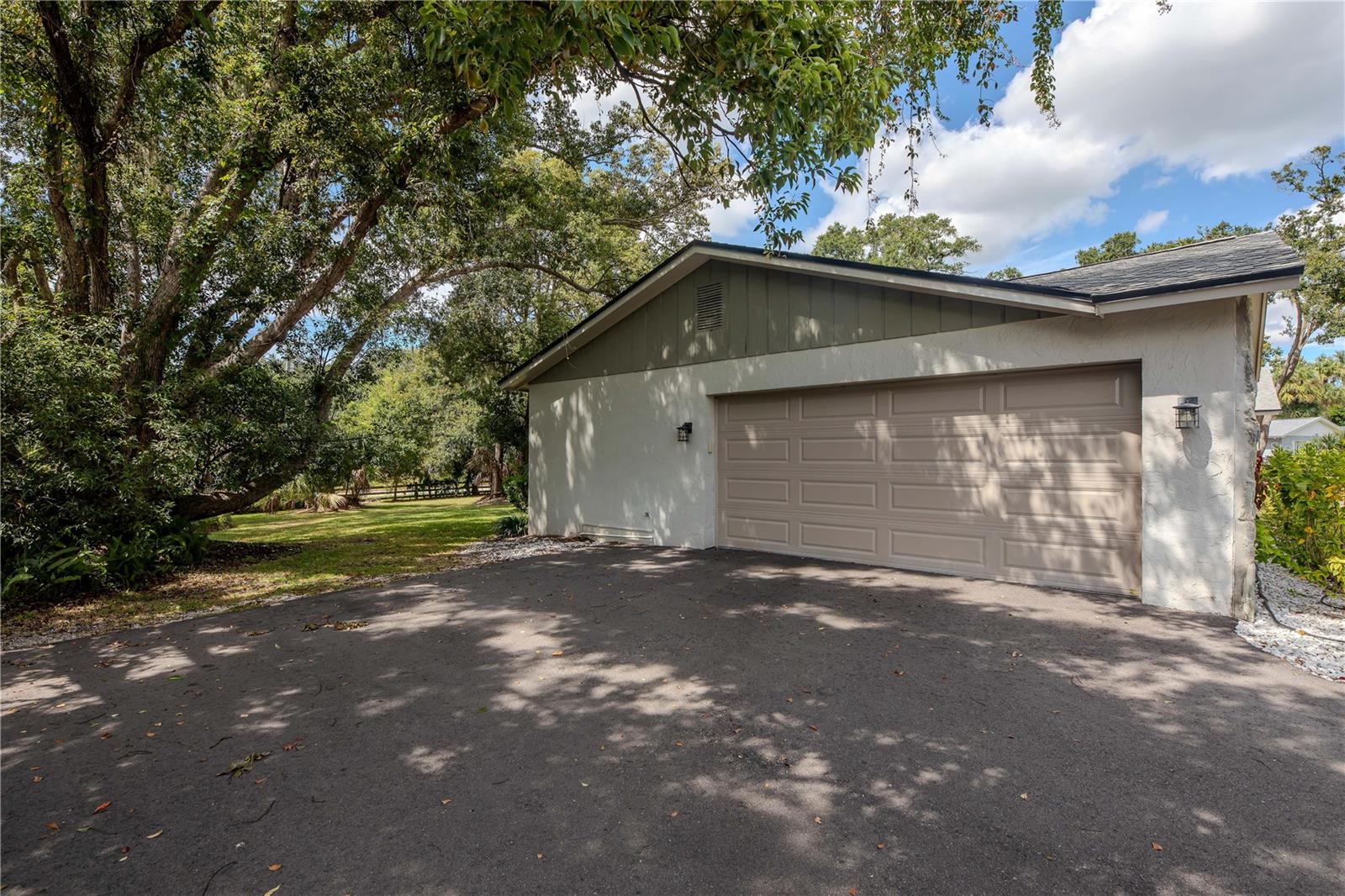 Side Entry Garage with Windows