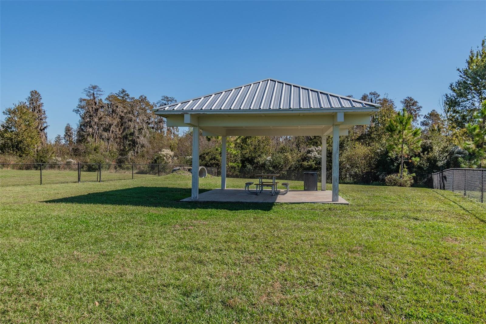 Community picnic area