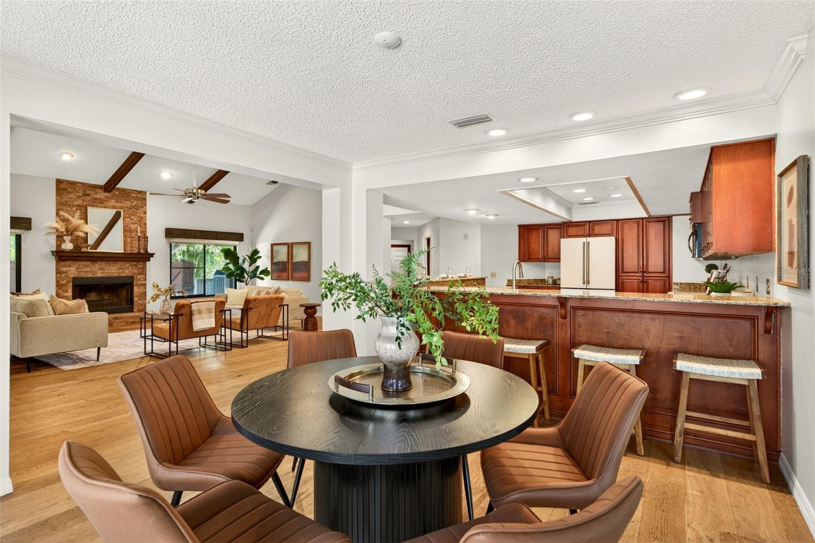 Dining off Kitchen with Pool Access