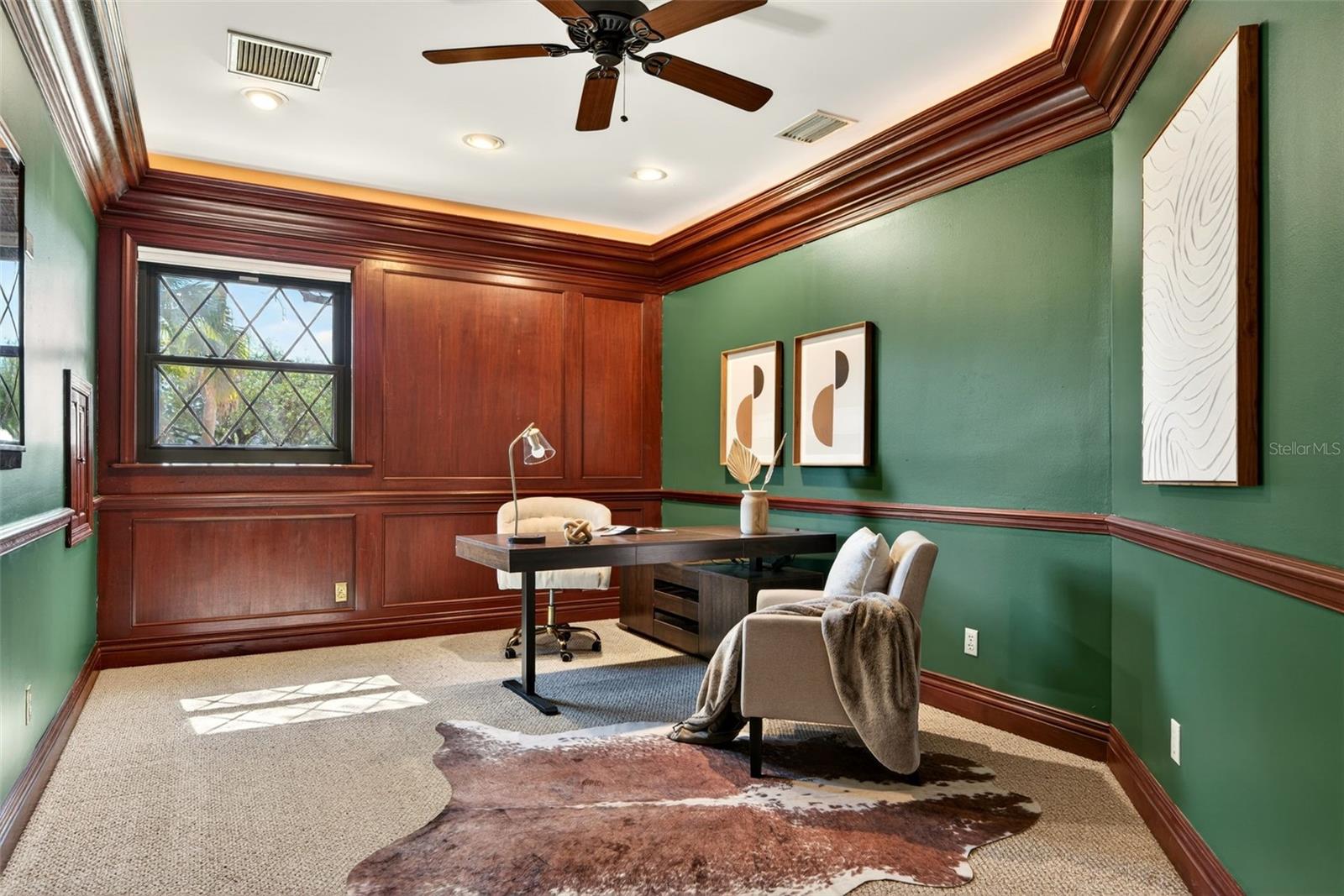 Office / Bonus off Family Room/Kitchen