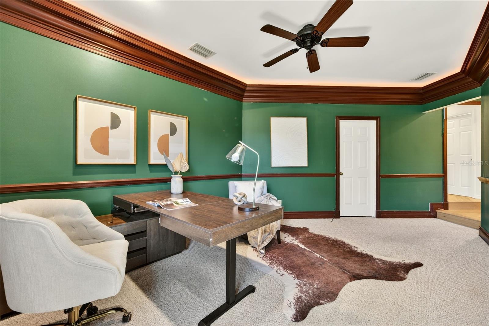 Office / Bonus off Family Room/Kitchen