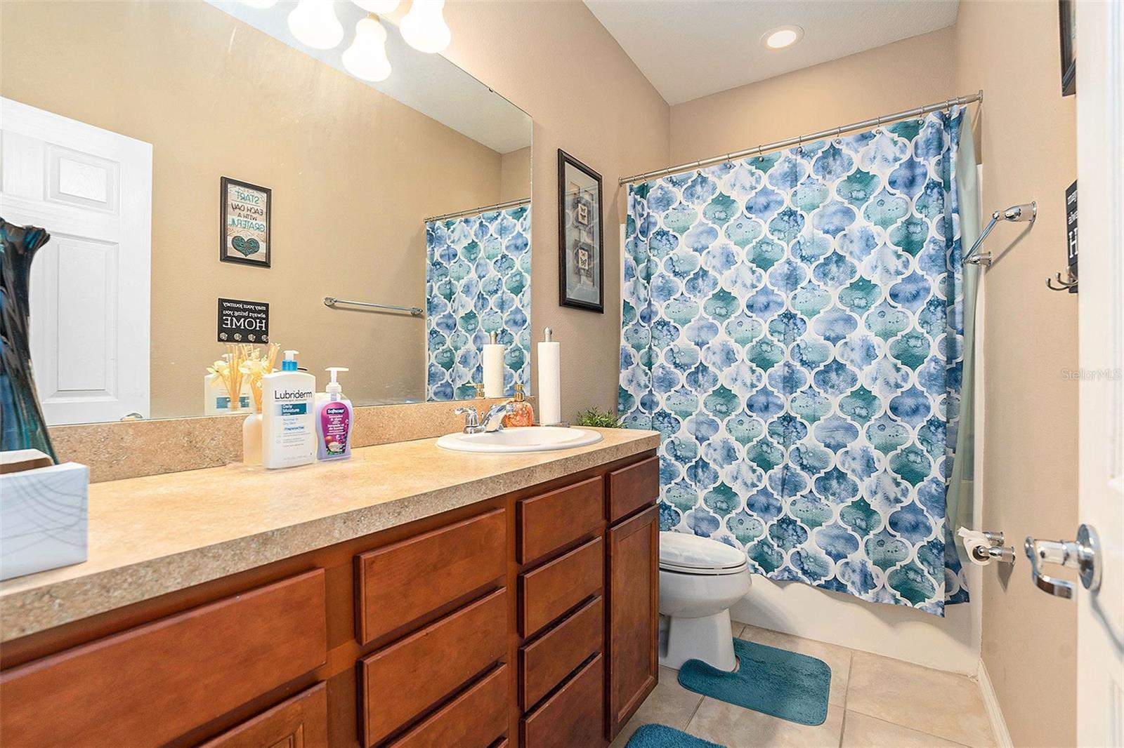 2nd Bathroom - 5312 Fallen Leaf Drive, Riverview, FL