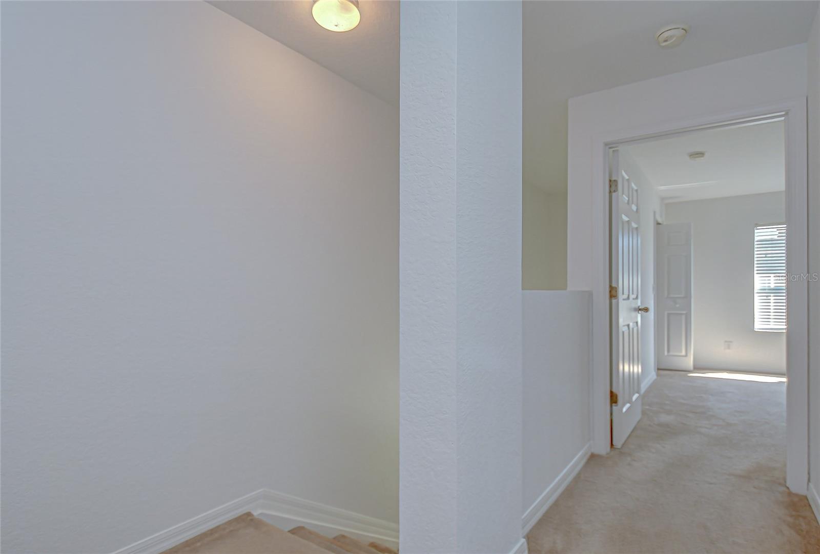 Split bedroom floor plan upstairs!