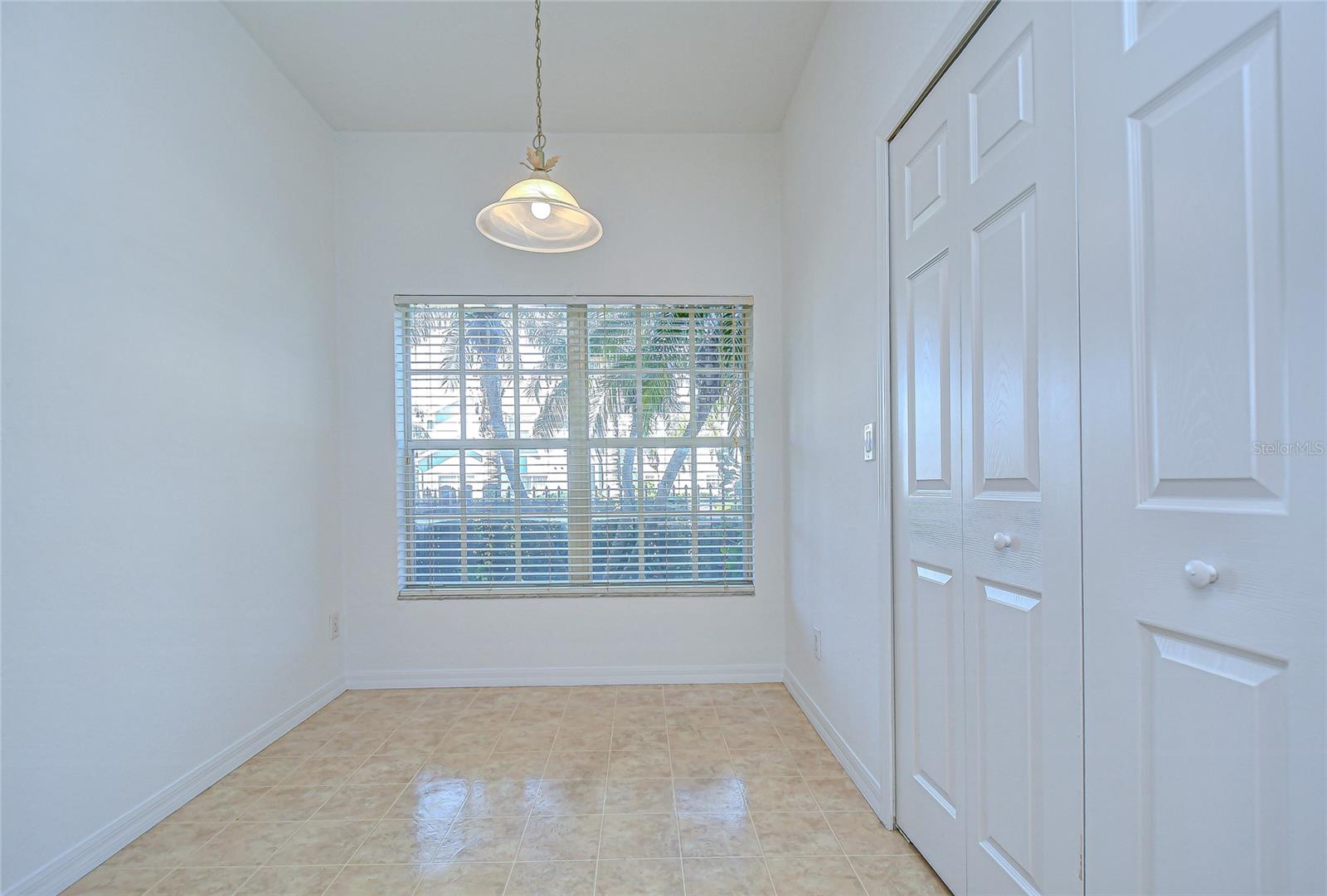 Breakfast nook!