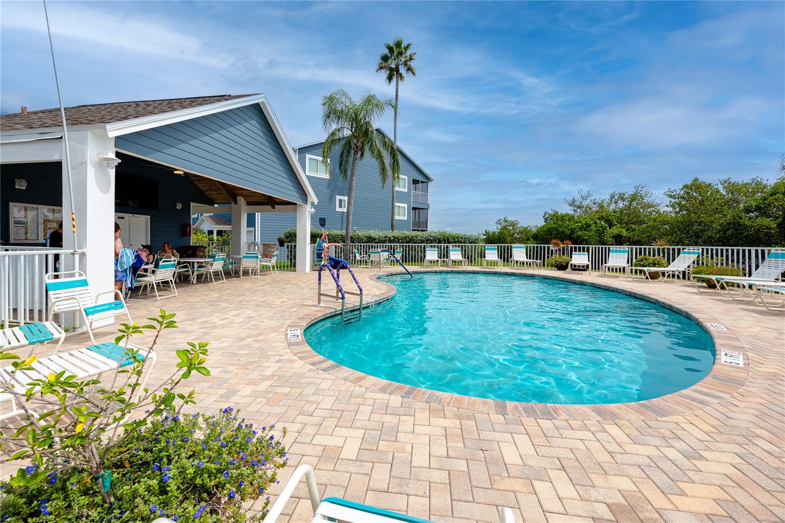 Pool & Clubhouse