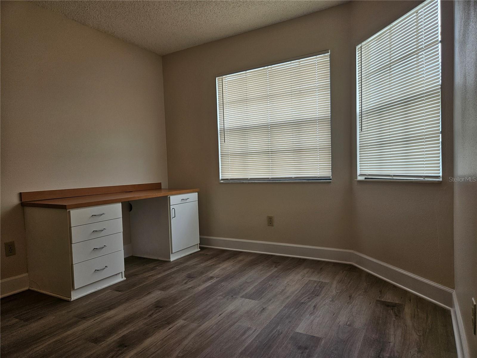 Bedroom #2 (Built-In Desk)
