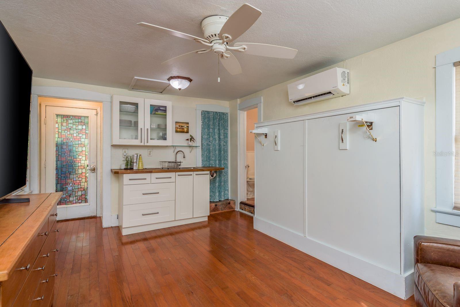 Kitchenette