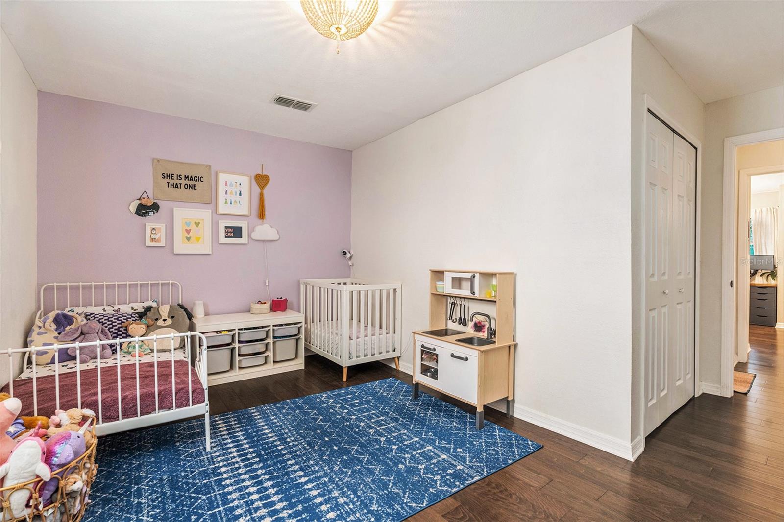 Large bedroom #2