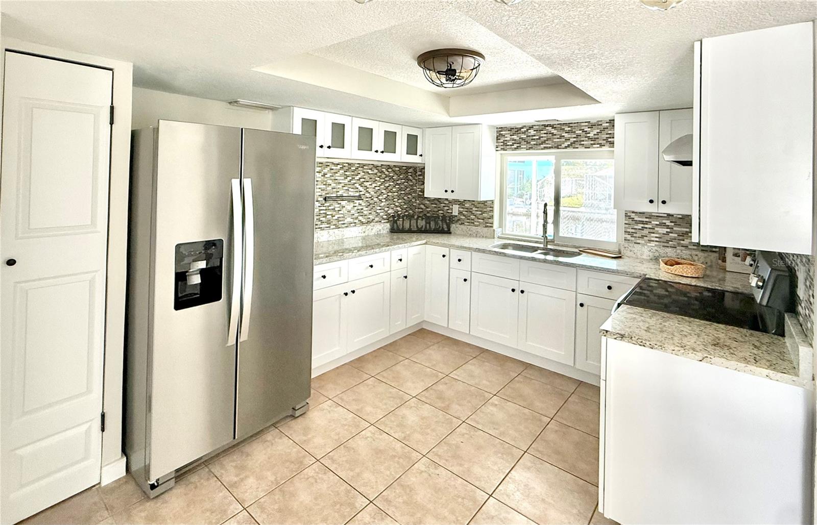 BRAND NEW KITCHEN