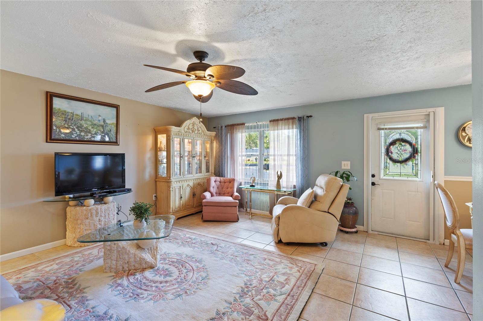 Spacious and open living room