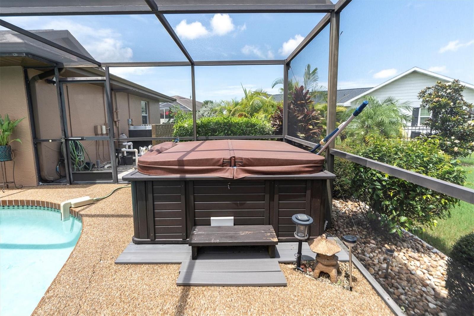 Above ground spa too!