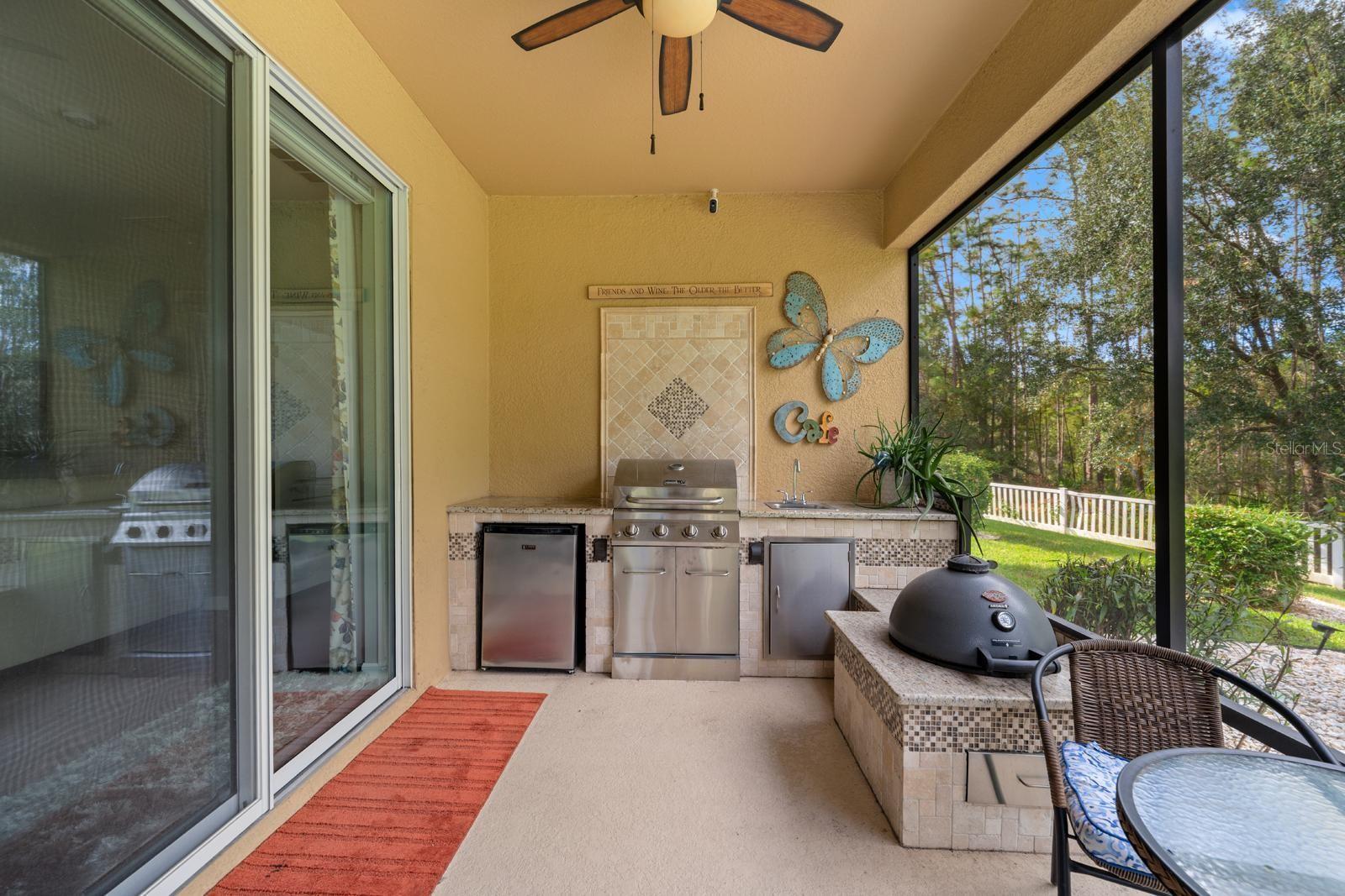 outdoor kitchen