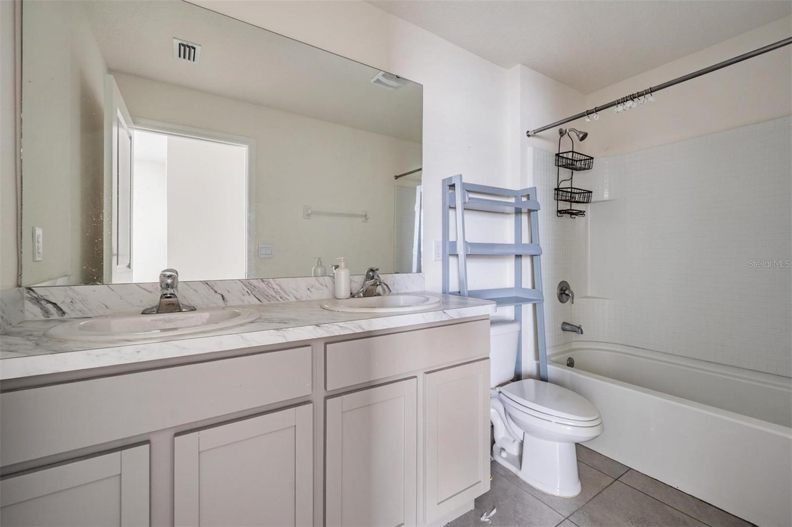 2nd full bath, upper level