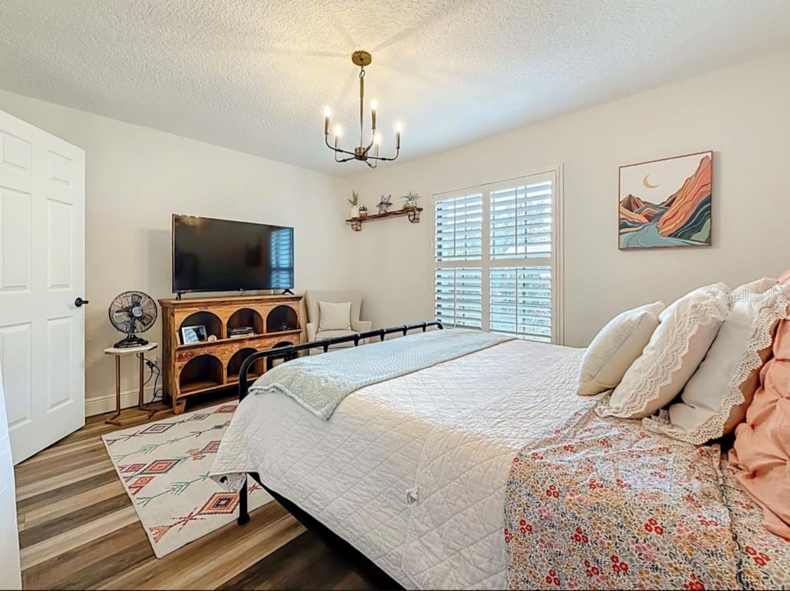 LUXURY VINYL FLOORING