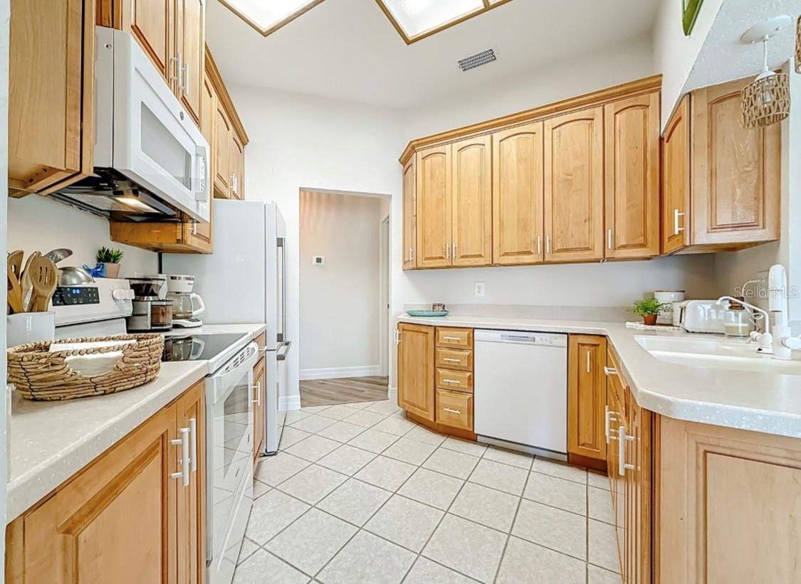 LOTS OF CABINET SPACE