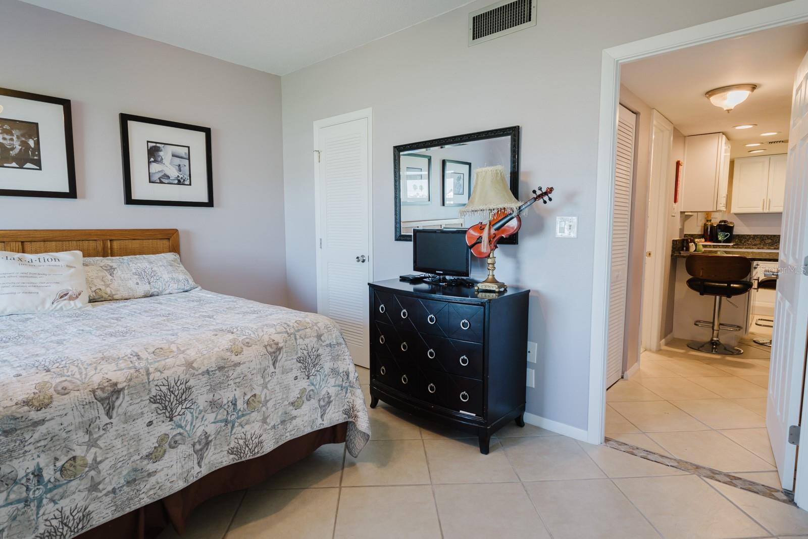 Guest bedroom
