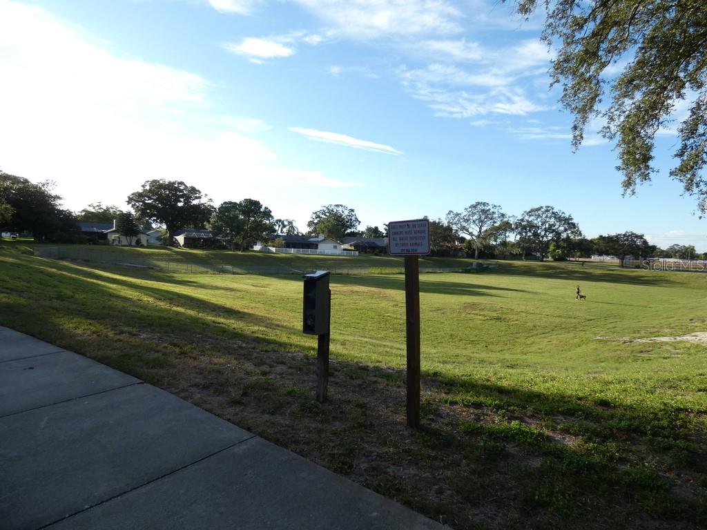 Park a few Steps away,