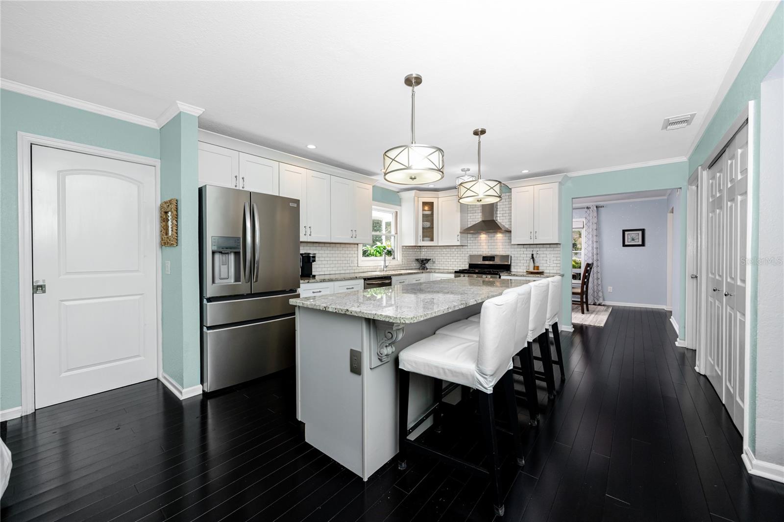 Large open space for entertaining and creating all your favorite dishes!