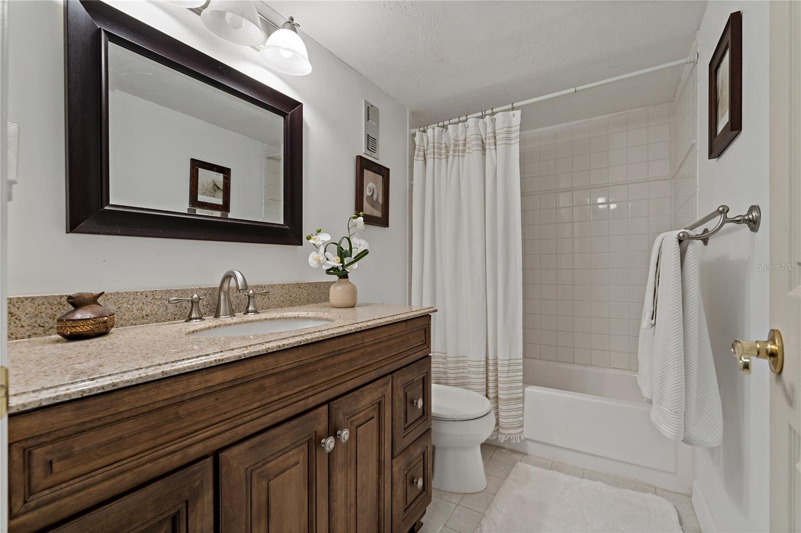 2nd Bathroom
